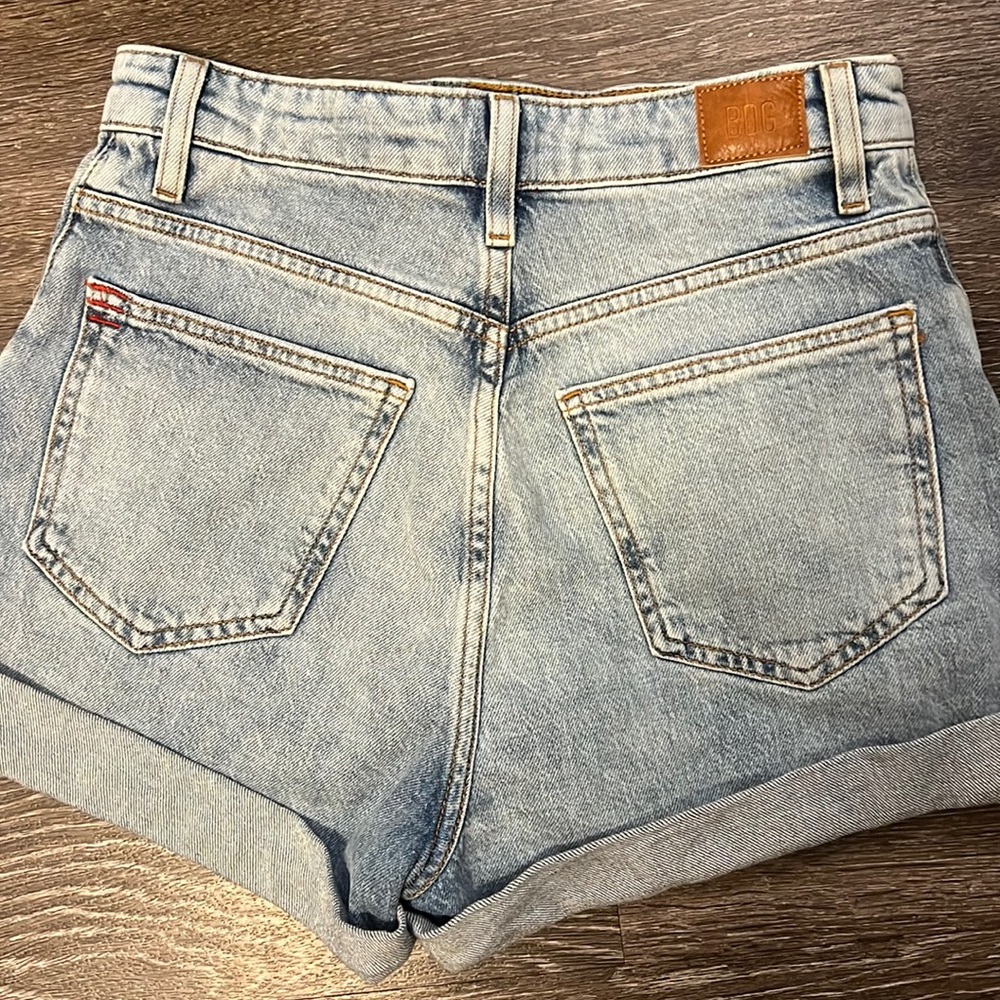 BDG Carrie Denim Shorts Light Wash size 26 - Picture 5 of 7